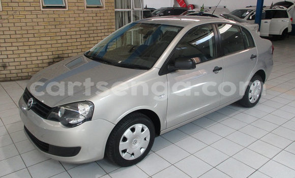Acheter Occasion Voiture Volkswagen Polo Gris à Ezulwini, Hhohho Acheter Occasion Voiture Volkswagen Polo Gris à Ezulwini, Hhohho
