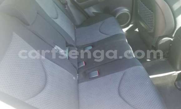 Nunua Ilio tumika Toyota RAV4 White Gari ndani ya Ezulwini nchini Hhohho Nunua Ilio tumika Toyota RAV4 White Gari ndani ya Ezulwini nchini Hhohho