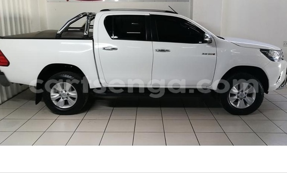 Buy Used Toyota Hilux White Car in Big Bend in Lubombo District Buy Used Toyota Hilux White Car in Big Bend in Lubombo District