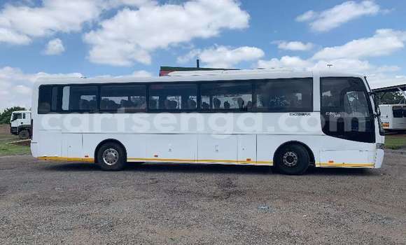 Nunua Ilio tumika Mercedes‒Benz 1120 White Lori ndani ya Mbabane nchini Manzini Nunua Ilio tumika Mercedes‒Benz 1120 White Lori ndani ya Mbabane nchini Manzini