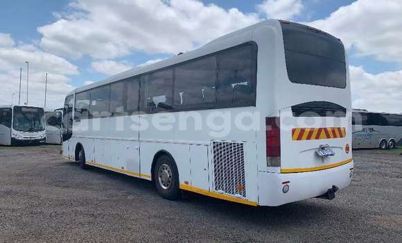 Nunua Ilio tumika Mercedes‒Benz 1120 White Lori ndani ya Mbabane nchini Manzini Nunua Ilio tumika Mercedes‒Benz 1120 White Lori ndani ya Mbabane nchini Manzini