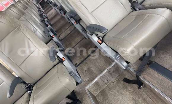 Nunua Ilio tumika Mercedes‒Benz 1120 White Lori ndani ya Mbabane nchini Manzini Nunua Ilio tumika Mercedes‒Benz 1120 White Lori ndani ya Mbabane nchini Manzini