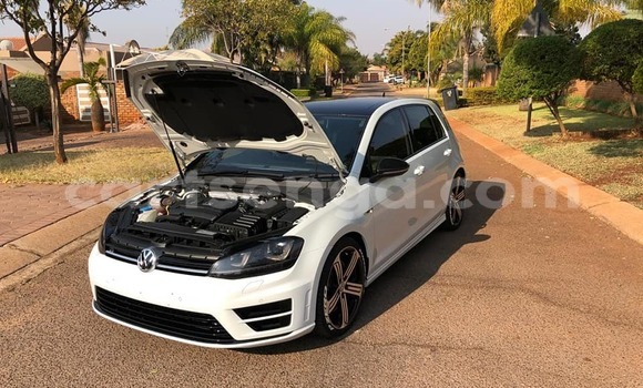 Buy Used Volkswagen Golf R White Car in Mbabane in Manzini Buy Used Volkswagen Golf R White Car in Mbabane in Manzini