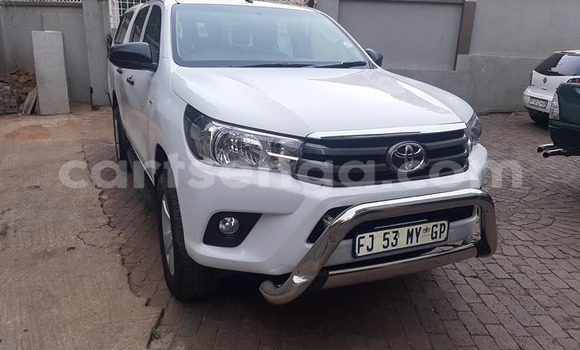 Buy Used Toyota Hilux White Car in Big Bend in Lubombo Buy Used Toyota Hilux White Car in Big Bend in Lubombo