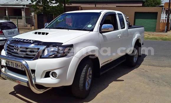 Buy Used Toyota Hilux White Car in Big Bend in Lubombo Buy Used Toyota Hilux White Car in Big Bend in Lubombo