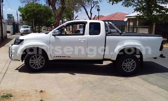 Buy Used Toyota Hilux White Car in Big Bend in Lubombo Buy Used Toyota Hilux White Car in Big Bend in Lubombo