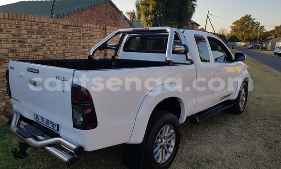 Buy Used Toyota Hilux White Car in Big Bend in Lubombo Buy Used Toyota Hilux White Car in Big Bend in Lubombo