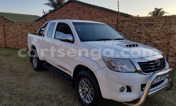 Buy Used Toyota Hilux White Car in Big Bend in Lubombo Buy Used Toyota Hilux White Car in Big Bend in Lubombo