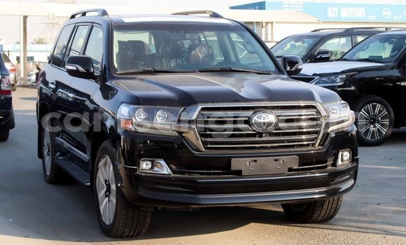 Nunua Imported Toyota Land Cruiser Black Gari ndani ya Import - Dubai nchini Hhohho Nunua Imported Toyota Land Cruiser Black Gari ndani ya Import - Dubai nchini Hhohho
