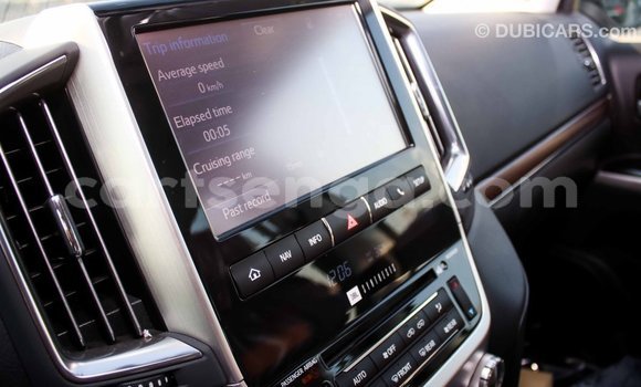 Nunua Imported Toyota Land Cruiser Black Gari ndani ya Import - Dubai nchini Hhohho Nunua Imported Toyota Land Cruiser Black Gari ndani ya Import - Dubai nchini Hhohho