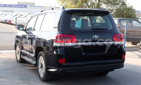 Nunua Imported Toyota Land Cruiser Black Gari ndani ya Import - Dubai nchini Hhohho Nunua Imported Toyota Land Cruiser Black Gari ndani ya Import - Dubai nchini Hhohho
