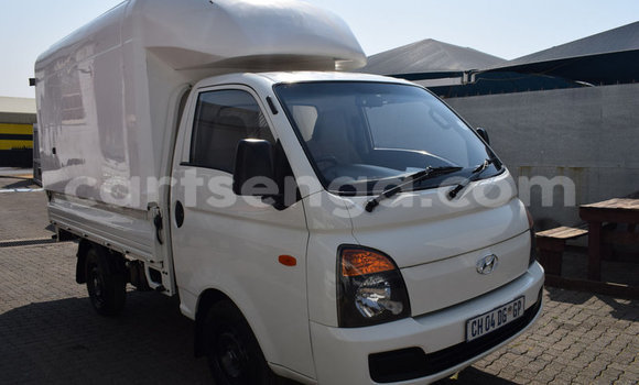 Buy Used Hyundai Dynasty White Car in Big Bend in Lubombo District Buy Used Hyundai Dynasty White Car in Big Bend in Lubombo District