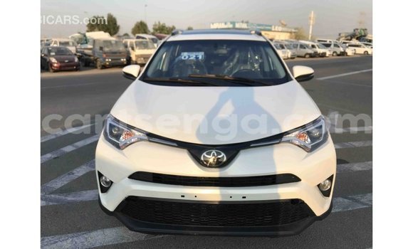 Buy Import Toyota 4Runner White Car in Import - Dubai in Hhohho Buy Import Toyota 4Runner White Car in Import - Dubai in Hhohho