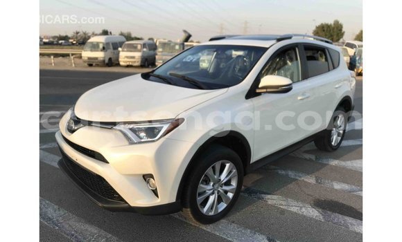 Buy Import Toyota 4Runner White Car in Import - Dubai in Hhohho Buy Import Toyota 4Runner White Car in Import - Dubai in Hhohho