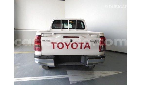 Buy Import Toyota Hilux White Car in Import - Dubai in Hhohho Buy Import Toyota Hilux White Car in Import - Dubai in Hhohho