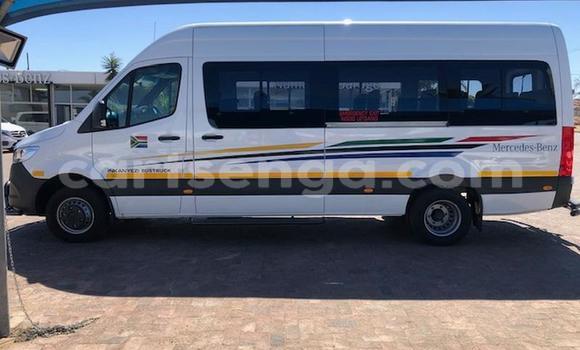 Acheter Occasion Voiture Mercedes‒Benz C–Class Blanc à Mbabane, Manzini Acheter Occasion Voiture Mercedes‒Benz C–Class Blanc à Mbabane, Manzini