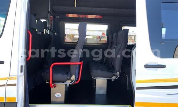 Acheter Occasion Voiture Mercedes‒Benz C–Class Blanc à Mbabane, Manzini Acheter Occasion Voiture Mercedes‒Benz C–Class Blanc à Mbabane, Manzini