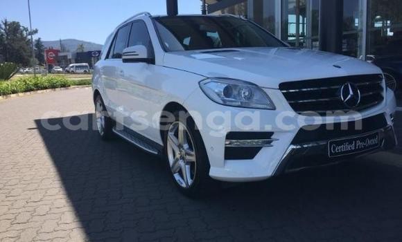 Buy Used Mercedes‒Benz ML–Class White Car in Mbabane in Manzini Buy Used Mercedes‒Benz ML–Class White Car in Mbabane in Manzini