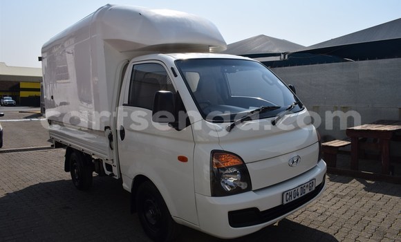 Acheter Occasion Voiture Hyundai H1 Blanc à Manzini, Manzini Acheter Occasion Voiture Hyundai H1 Blanc à Manzini, Manzini