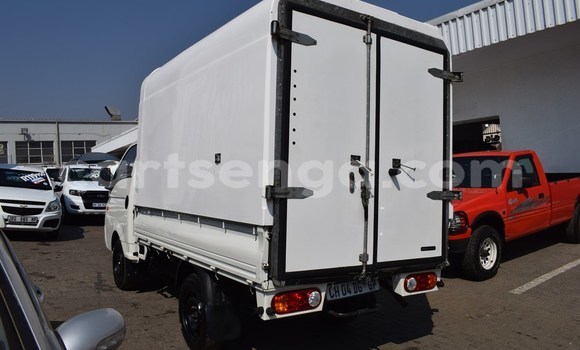 Acheter Occasion Voiture Hyundai H1 Blanc à Manzini, Manzini Acheter Occasion Voiture Hyundai H1 Blanc à Manzini, Manzini