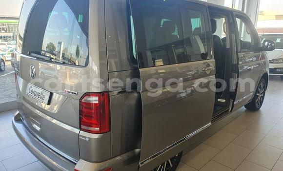Acheter Occasion Voiture Volkswagen Caravelle Beige à Mbabane, Manzini Acheter Occasion Voiture Volkswagen Caravelle Beige à Mbabane, Manzini