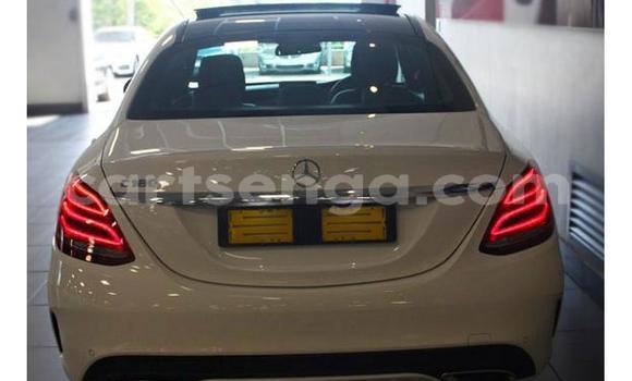 Acheter Occasion Voiture Mercedes‒Benz C–Class Blanc à Manzini, Manzini Acheter Occasion Voiture Mercedes‒Benz C–Class Blanc à Manzini, Manzini
