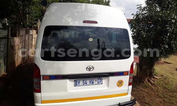 Buy Used Toyota Pickup White Car in Big Bend in Lubombo District Buy Used Toyota Pickup White Car in Big Bend in Lubombo District