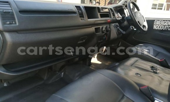 Buy Used Toyota Pickup White Car in Big Bend in Lubombo District Buy Used Toyota Pickup White Car in Big Bend in Lubombo District