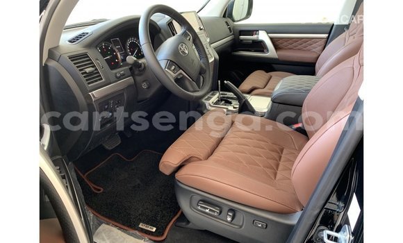 Nunua Imported Toyota Land Cruiser Black Gari ndani ya Import - Dubai nchini Hhohho Nunua Imported Toyota Land Cruiser Black Gari ndani ya Import - Dubai nchini Hhohho