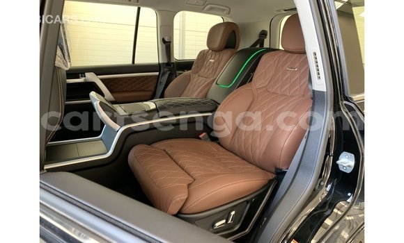 Nunua Imported Toyota Land Cruiser Black Gari ndani ya Import - Dubai nchini Hhohho Nunua Imported Toyota Land Cruiser Black Gari ndani ya Import - Dubai nchini Hhohho