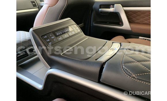 Nunua Imported Toyota Land Cruiser Black Gari ndani ya Import - Dubai nchini Hhohho Nunua Imported Toyota Land Cruiser Black Gari ndani ya Import - Dubai nchini Hhohho