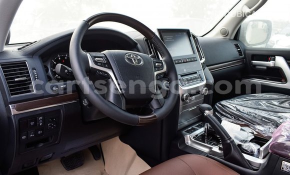 Buy Import Toyota Land Cruiser White Car in Import - Dubai in Hhohho Buy Import Toyota Land Cruiser White Car in Import - Dubai in Hhohho