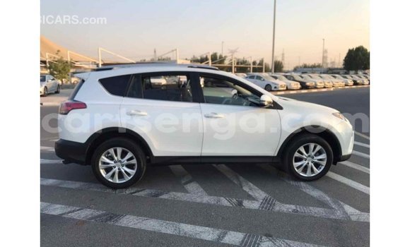 Buy Import Toyota 4Runner White Car in Import - Dubai in Hhohho Buy Import Toyota 4Runner White Car in Import - Dubai in Hhohho
