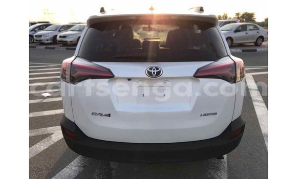 Buy Import Toyota 4Runner White Car in Import - Dubai in Hhohho Buy Import Toyota 4Runner White Car in Import - Dubai in Hhohho