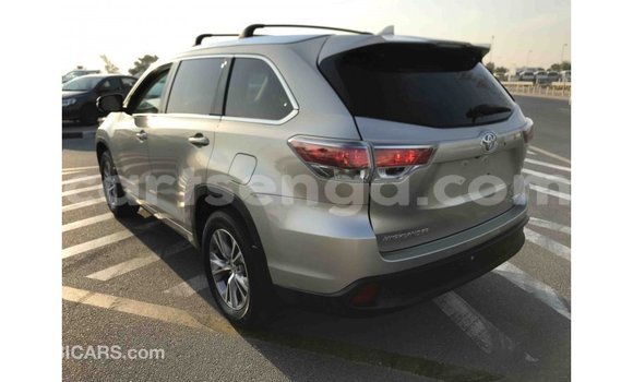 Buy Import Toyota Highlander Other Car in Import - Dubai in Hhohho Buy Import Toyota Highlander Other Car in Import - Dubai in Hhohho