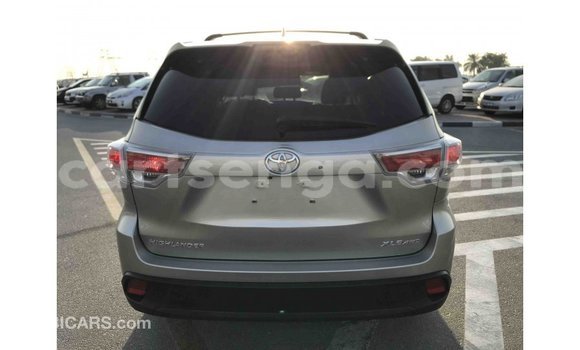 Buy Import Toyota Highlander Other Car in Import - Dubai in Hhohho Buy Import Toyota Highlander Other Car in Import - Dubai in Hhohho