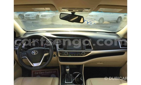 Buy Import Toyota Highlander Other Car in Import - Dubai in Hhohho Buy Import Toyota Highlander Other Car in Import - Dubai in Hhohho