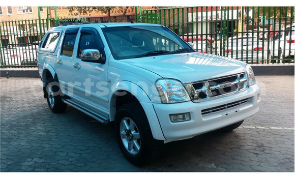 Buy Used Isuzu KB White Car in Ezulwini in Hhohho Buy Used Isuzu KB White Car in Ezulwini in Hhohho