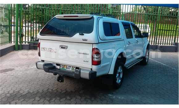 Buy Used Isuzu KB White Car in Ezulwini in Hhohho Buy Used Isuzu KB White Car in Ezulwini in Hhohho