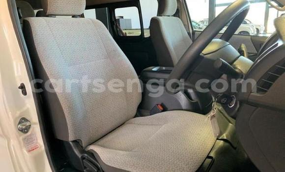 Buy Used Toyota Avanza White Car in Ezulwini in Hhohho Buy Used Toyota Avanza White Car in Ezulwini in Hhohho