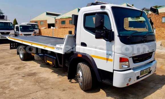 Buy Used Hino 300 Series White Truck in Ezulwini in Hhohho Buy Used Hino 300 Series White Truck in Ezulwini in Hhohho