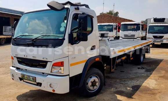 Buy Used Hino 300 Series White Truck in Ezulwini in Hhohho Buy Used Hino 300 Series White Truck in Ezulwini in Hhohho