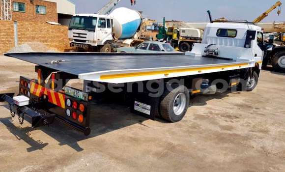 Buy Used Hino 300 Series White Truck in Ezulwini in Hhohho Buy Used Hino 300 Series White Truck in Ezulwini in Hhohho