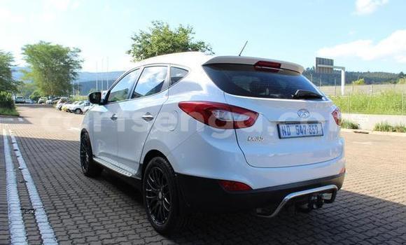 Nunua Ilio tumika Hyundai ix35 White Gari ndani ya Ezulwini nchini Hhohho Nunua Ilio tumika Hyundai ix35 White Gari ndani ya Ezulwini nchini Hhohho