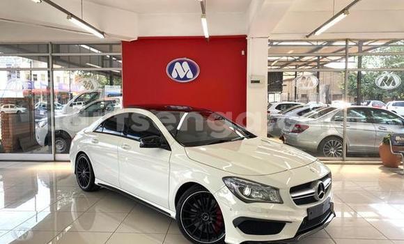Buy Used Mercedes‒Benz A–Class White Car in Ezulwini in Hhohho Buy Used Mercedes‒Benz A–Class White Car in Ezulwini in Hhohho