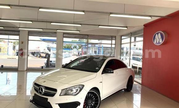 Buy Used Mercedes‒Benz A–Class White Car in Ezulwini in Hhohho Buy Used Mercedes‒Benz A–Class White Car in Ezulwini in Hhohho