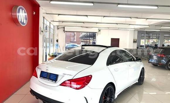 Buy Used Mercedes‒Benz A–Class White Car in Ezulwini in Hhohho Buy Used Mercedes‒Benz A–Class White Car in Ezulwini in Hhohho