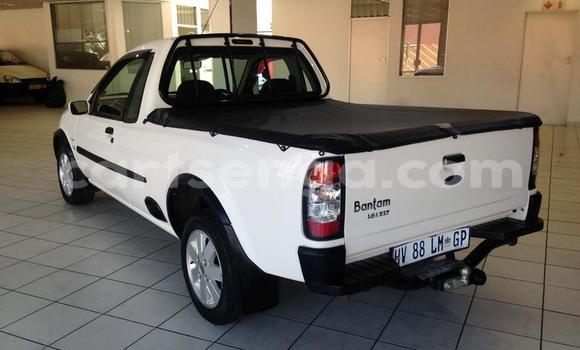 Buy Used Ford Explorer White Car in Ezulwini in Hhohho Buy Used Ford Explorer White Car in Ezulwini in Hhohho