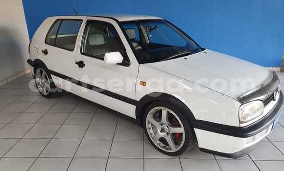 Buy Used Volkswagen Golf White Car in Ezulwini in Hhohho Buy Used Volkswagen Golf White Car in Ezulwini in Hhohho