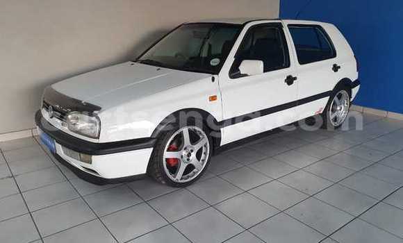 Buy Used Volkswagen Golf White Car in Ezulwini in Hhohho Buy Used Volkswagen Golf White Car in Ezulwini in Hhohho
